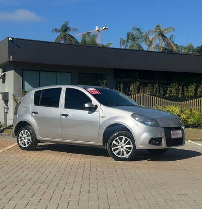 RENAULT SANDERO 1.0 EXPRESSION 16V FLEX 4P MANUAL RENAULT SANDERO 1.0 EXPRESSION 16V FLEX 4P MANUAL